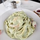 SJ 타워  앞 | 수원역 고등동 맛집 라일리, 바질파스타 폴드포크버거 먹은 후기