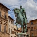 이탈리아 피렌체 시뇨리아 광장에 위치한 코시모 1세 기마상(Equestrian Monument of Cosimo I)〉 이미지