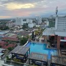 MORNING WAY | [제목] 앙헬레스 더 펜트하우스 호텔 완벽 분석: 루프탑 수영장과 전망 끝판왕 숙소 후기 (2026)