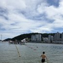 수영카정비센타 | 부산 송정 해수욕장 다이빙대 가는 방법. 주차 및 이용 정보. 파라솔 가격. 주변 편의시설 및 맛집.