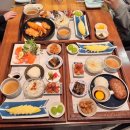 홍대함바그 | 홍대 일본가정식 맛집 명호야 식탁 부드러운 연어사시미 함바그 추천