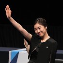 평창올림픽 유치 연설 당시 엣지있는 김연아의 정장패션! 이미지