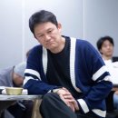 연극 돌아온다 이미지
