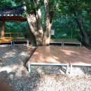 느티나무 그늘아래 평상 이미지