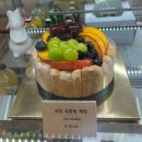 LG빌리지5차버스정류장_R | 수지 신봉동 신상 디저트카페, 디저트 봄 내돈내산 솔직후기