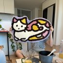 까만 긴 옷 입자