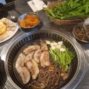 돼지세끼 이미지