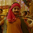 인도영화 `당갈` 이 극찬받은 진짜 쩌는 페미니즘 장면인데 오해한 일부 관객에게 가부장쩐다 욕먹은 장면 (짧은 머리=영화주제) 이미지