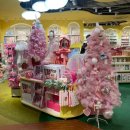 뉴코아아울렛 강남점 1관 앞 횡단보도 | 크리스마스 장소 추천] 2025 모던하우스 뉴컨셉스토어 뉴코아강남점 'Travle for Christmas' 방문후기