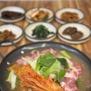 국물 맛이 끝내주는 원주 김치찌개 맛집 집밥명가