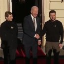 바이튼 키에프 방문, 징징시키와 다정한 포즈를...Biden arrives in Kiev, meets with Zelensky 이미지