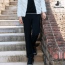 블랙앤화이트 쇼핑하우