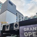 앨리스 넥스트 도어 이미지