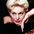 1955년 영화 '피크닉(Picnic)' 中 춤추는 '킴 노박(Kim Novak, 1933년 2월 13일 ~ )' 이미지