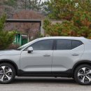 라이프카정비센타 | 2026 볼보 XC40 제원 정보 포토 포함 리뷰, “가성비 프리미엄 컴팩트 SUV” 실내외·주행·실연비까지...