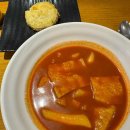 석촌고분역 3번출구 앞 이미지