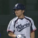 조형우 타석에 3루 대주자 JJJ 투입, JJJ 홈으로 불러들이는 센터 안타 gif 이미지