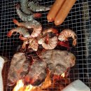 밀양펜션 가족펜션 수영장이랑 계곡이 붙어 있어요