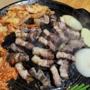 육대장 푸줏간 이수역점 | 이수역 삼겹살 맛집 육대장 푸줏간 이수역점 특색있는 볏짚삼겹살