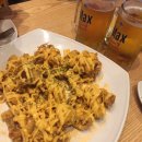 나 에버랜드 어트랙션 캐스트 알바했었는데 궁물받음 한남 많아요?페미 많아요? 다 가능 이미지