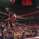 [WWE] 1998년 레슬매니아14 - '리젼 오브 둠' 등장씬.gif 이미지