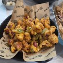 바로튀긴똥집 | 장유 치킨 배달 맛집 김종구 식맛치킨 전기바베큐 떡볶이 똥집튀김 세트 후기