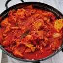 강릉 중앙시장 맛집 진영두부마을 고기 듬뿍 두부짜글이 든든한 한 끼 밥집