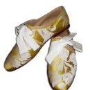 세계 각국의 전통 신발 : 문화가 담긴 발걸음 이미지