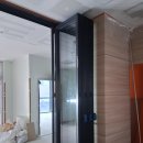 보정동 행정복지센터 | 용인 수지 보정동 행정복지센터 폴딩도어 시공 사례｜블랙 프레임 비단열 폴딩도어