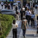 ﻿"은행원 연봉 천정부지"…월급 1000만원에 퇴직금 최대 17억 돌파 이미지