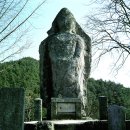 남원 용담사지 석조여래입상 이미지