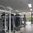 바벨과 사람 헬스클럽 이미지