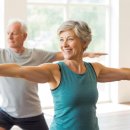 시니어 필라테스 이미지