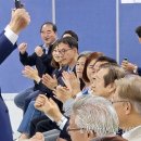 '확실' 뜨자 정근식 캠프 환호, 조전혁 쪽에선 "부정선거다" 이미지