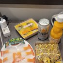 달에물들다 힐링스테이 | 8월 말의 제주 혼여 뚜벅이 여행- 1,2일차/동문 야시장/ 에메랄드 호텔/우진 해장국/ 각자의 섬/런던...