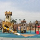 중앙근린공원 놀이터 화장실 이미지