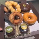 대륜빌딩 | [던킨] 두바이st쫀득먼치킨, 두바이스타일초콜릿도넛 (신메뉴)