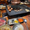 옥이 보쌈족발 앞 이미지