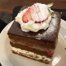 [용산/신용산] 초콜릿 덕후들 주목! — 용산 디저트맛집 카페 브레니 파이 칸틴 마틸다 초콜릿 케이크 후기