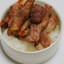 한돈 삼겹살에 냉동 오모가리 김치찌개 곁들인 맛깔나는 고기 한 상이지만 기름대환장파티