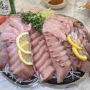 밤톨이상회 | 노량진 수산물 도매시장 생새우회와 대하구이 시세 저렴한 해산물 맛집 2-42호 홍도상회