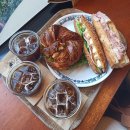 정거장 | [베이커리리뷰]대전 성심당 당일치기 1탄 - 샌드위치정거장 후기 (왕관/잠봉/애플브리치즈)