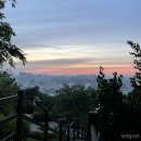 어두운 밤에 더 빛나는 인천 수봉공원