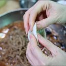 팔송황기더덕막국수