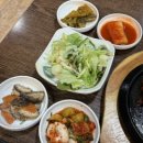 초원우렁된장쌈밥 | 직장인 맛집] 점심 메뉴 고민 끝! 굴다리집에서 쌈채소도 가득 우렁된장까지 나오는 제육쌈밥 정식 후기🍚