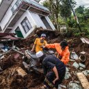 인도네시아 ‘규모 5.6’ 지진… 사망자 252명으로 늘어 이미지