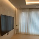 까치부엌가구 | 분당 미금동 까치대우아파트 거실 도톰 차르르 커튼 & 부엌 화이트 알루미늄 블라인드 시공 후기