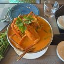 방콕 왕궁 근처 고대 태국 음식을 맛볼 수 있는 안야 어센틱 타이 퀴진