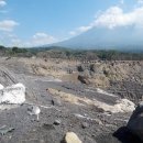 [과테말라 화산폭발로 페허가 된 마을] 이미지