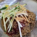 이서냉면 | [춘천 맛집] 무더위 날리는 매콤함! 석사동 '이서냉면' 점심 방문 솔직 후기 (매운냉면, 회냉면, 왕만두)
